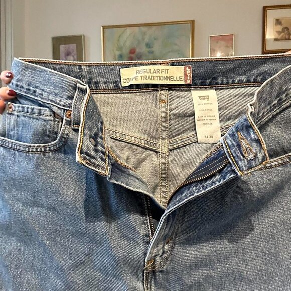 Classic Vintage Levi’s Jeans - Picture 4 of 6
